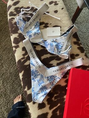 God Save Queens Blue and White Printed Bikini Set